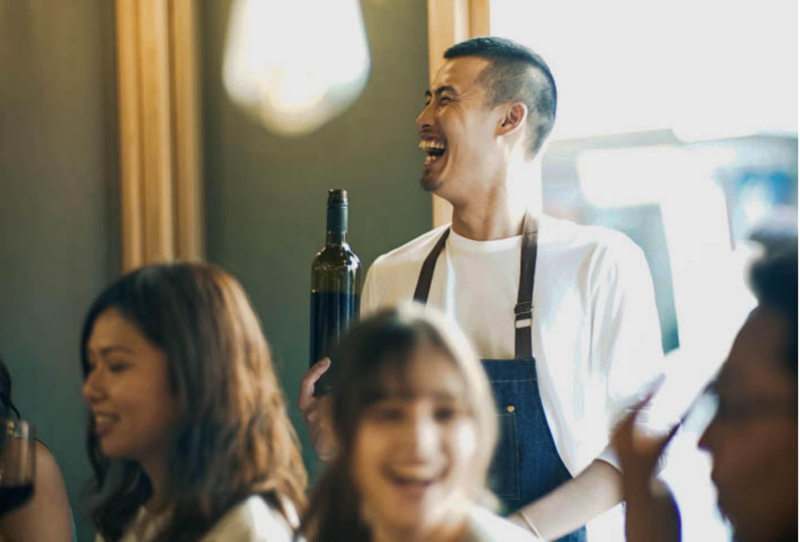 ホールスタッフ